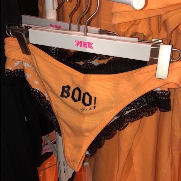 meet the seller🕸️ - Picture 4 of 4